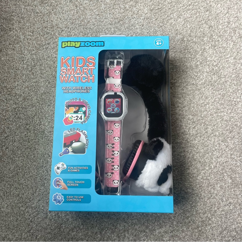 NEW PlayZoom Kids Smart Watch and Headphone Set